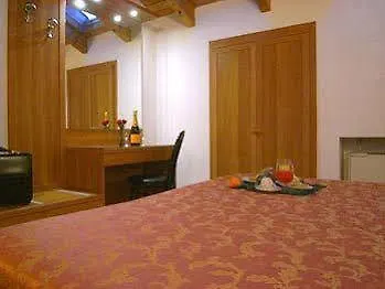 Hotel Mondial Mediolan