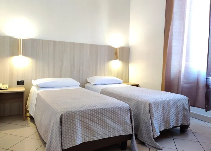 Otel Mondial