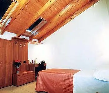 Otel Mondial