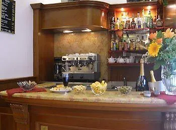 Mondial Hotel