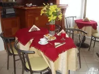 Mondial Hotel 2*