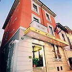Hotel Mondial 2*
